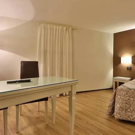 Hotel San Donato - Centro Bolonha