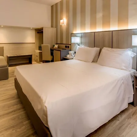 Hotel San Donato - Centro 4*