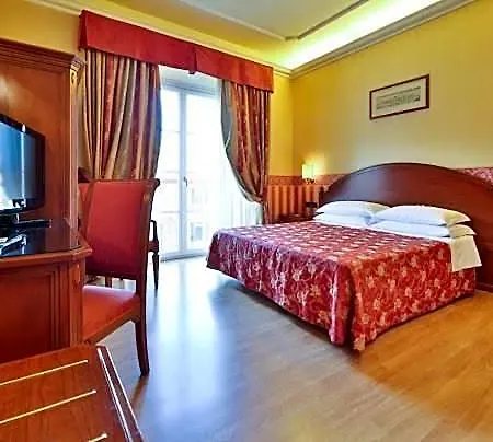 Hotel San Donato - Centro 4*