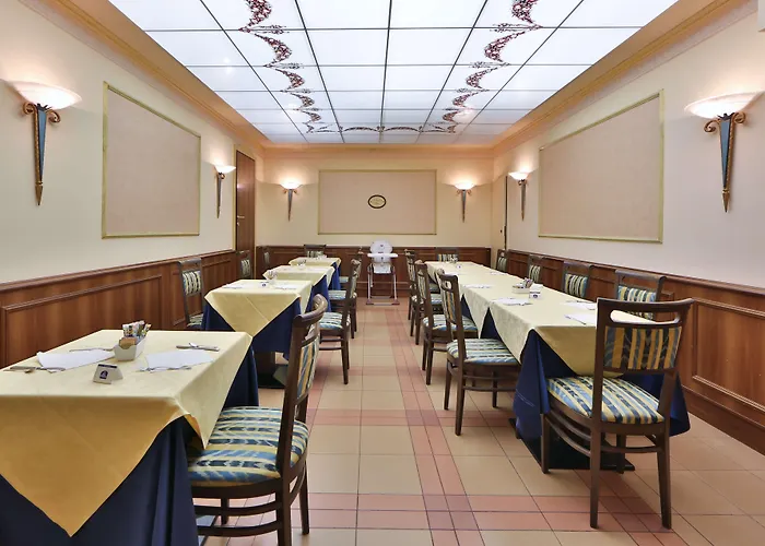 فندق San Donato - Centro 4*