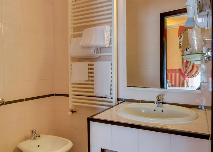 San Donato - Centro 4* بولونيا