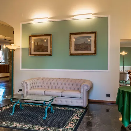 San Donato - Centro מלון